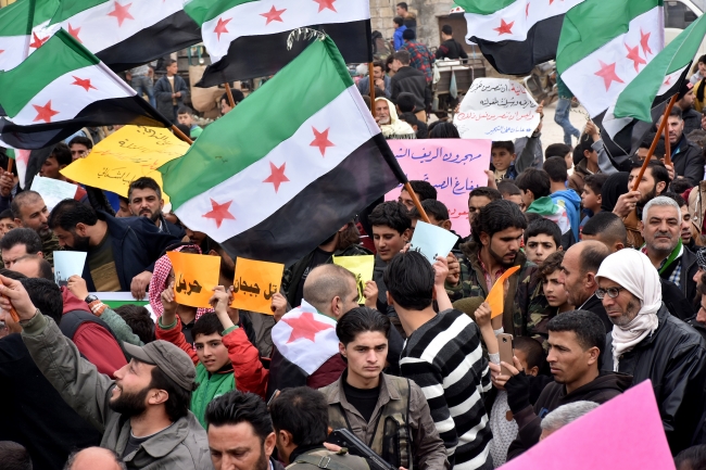 YPG/PKK'nın zorla göç ettirdiği sivillerden Zeytin Dalı'na destek